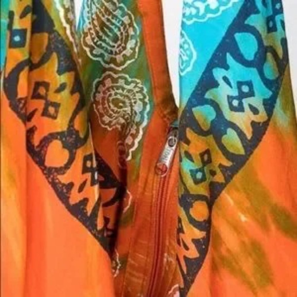Women’s Hobo Bag in Bright Orange Tie-Dye - Picture 6 of 6